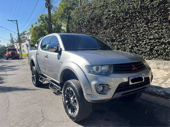 MITSUBISHI L200 TRITON 3.5 HPE 4X4 CD V6 24V FLEX 4P AUTOMÁTICO MITSUBISHI L200 TRITON 3.5 HPE 4X4 CD V6 24V FLEX 4P AUTOMÁTICO
